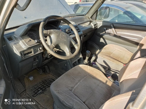  MITSUBISHI MONTERO (V20/V40) 
