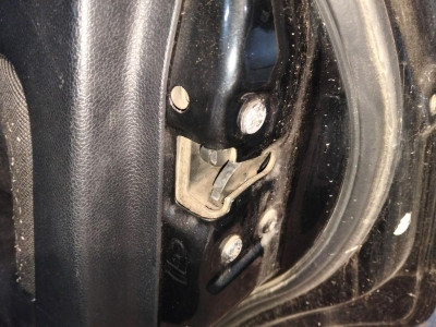 CERRADURA PUERTA TRASERA DERECHA