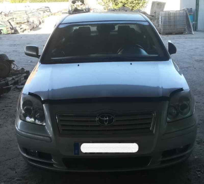 TOYOTA AVENSIS BERLINA (T25)