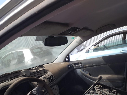  TOYOTA AVENSIS BERLINA (T25) 