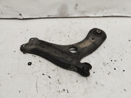 BRAZO SUSPENSION DELANTERO DERECHO Skoda RAPID (NH) 