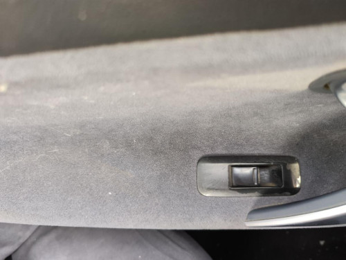 MANDO ELEVALUNAS TRASERO IZQUIERDO Nissan PRIMERA BERLINA (P12) 