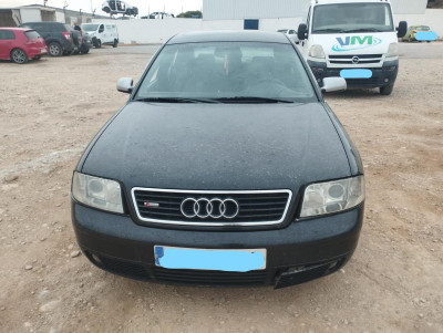 AUDI A6 BERLINA (4B2)