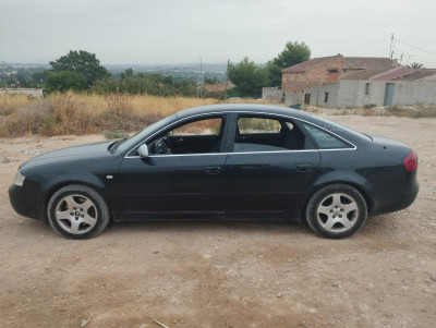 AUDI A6 BERLINA (4B2)