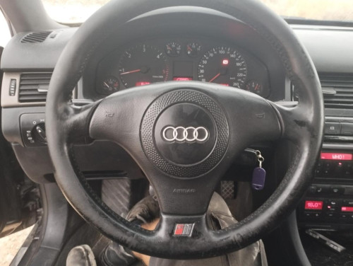 AUDI A6 BERLINA (4B2) — автомобиль-донор на запчасти 