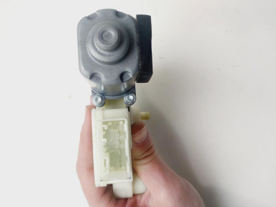 MOTOR ELEVALUNAS TRASERO IZQUIERDO, Volkswagen, PASSAT BERLINA (3G2)
