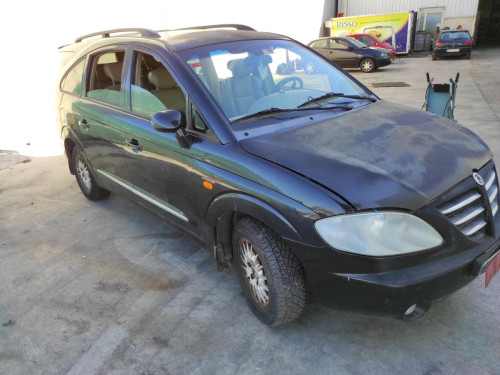 SSANGYONG RODIUS — vehículo donante para recambios 