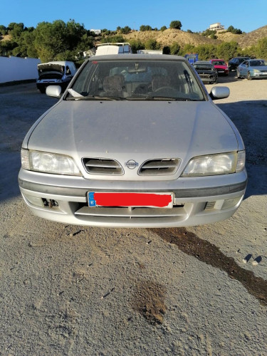 NISSAN PRIMERA BERLINA (P11) — vehículo donante para recambios 