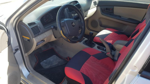  Kia Cerato (LD)(2004->) SIN IDENTIFICAR 