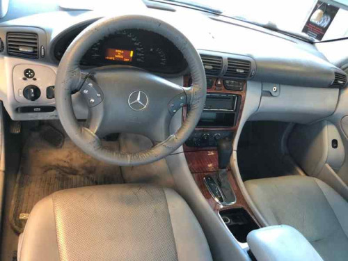 MERCEDES-BENZ CLASE C (BM 203) BERLINA de segunda mano