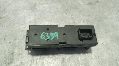 MANDO ELEVALUNAS DELANTERO IZQUIERDO, VOLKSWAGEN, PASSAT BERLINA (3B3)