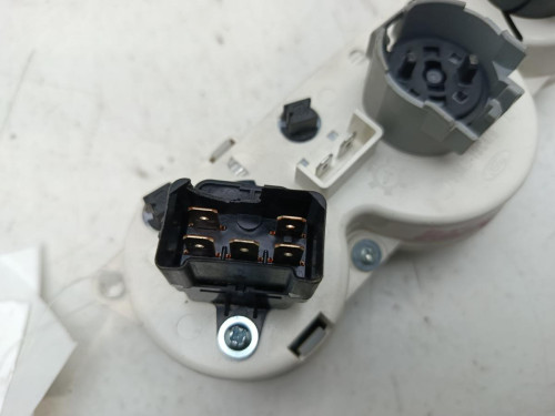 MANDO CALEFACCION / AIRE ACONDICIONADO Ford FOCUS BERLINA (CAK) 