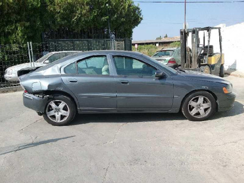  VOLVO S60 BERLINA 
