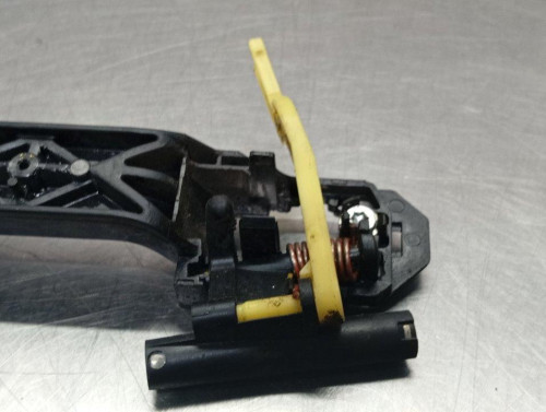 SOPORTE MANETA EXTERIOR TRASERA IZQUIERDA Suzuki GRAND VITARA (JB/JT) 