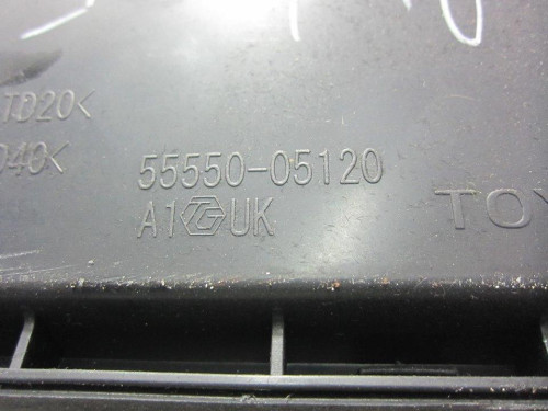  GUANTERA TOYOTA AVENSIS CROSS SPORT (T27) 