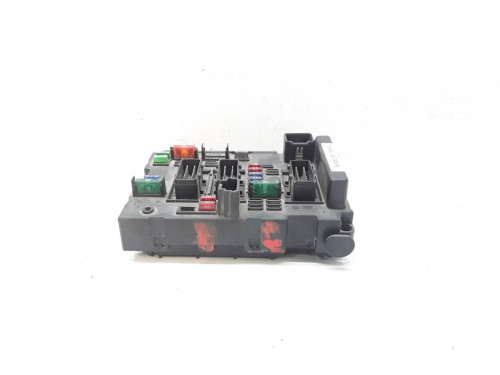CAJA RELES / FUSIBLES Peugeot 307 (S1)(04.2001) 