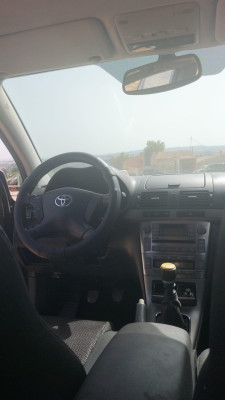 TOYOTA AVENSIS BERLINA (T25)