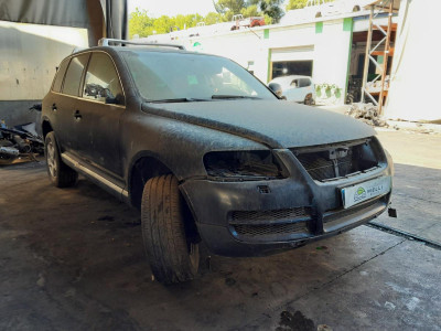 VOLKSWAGEN TOUAREG (7LA)