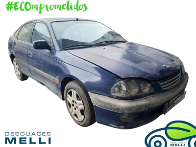 TOYOTA AVENSIS BERLINA (T22)