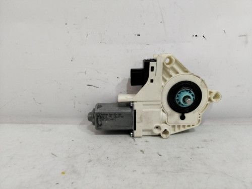 MOTOR ELEVALUNAS DELANTERO IZQUIERDO Audi A4 BERLINA (8K2) 