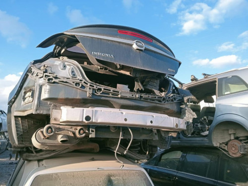  OPEL INSIGNIA BERLINA 