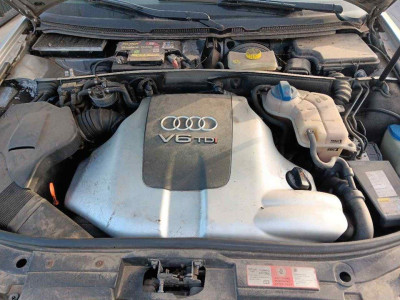 AUDI A6 AVANT (4B5)