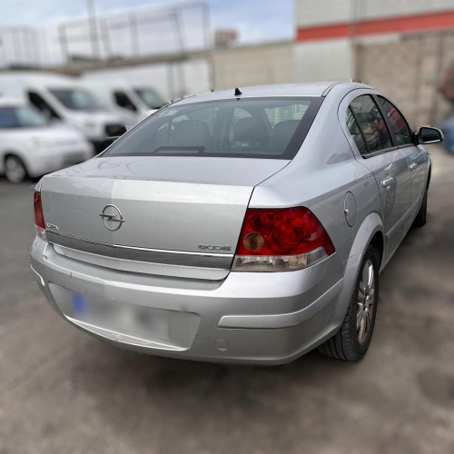  OPEL ASTRA H BERLINA 