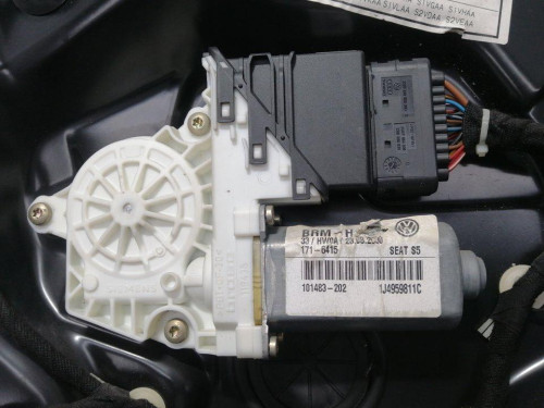  ELEVALUNAS TRASERO IZQUIERDO SEAT LEON (1M1) 