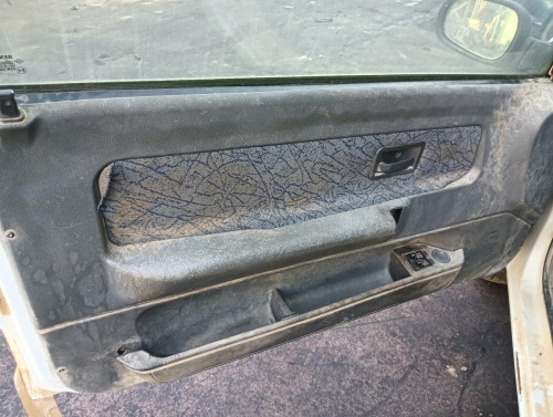 RENAULT CLIO I FASE III — vehículo donante para recambios 