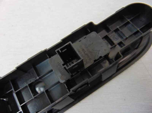  MANDO ELEVALUNAS DELANTERO DERECHO Peugeot 308 SW 