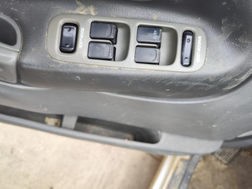 MANDO ELEVALUNAS DELANTERO IZQUIERDO de segunda mano