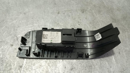 MANDO ELEVALUNAS DELANTERO DERECHO MG HS 