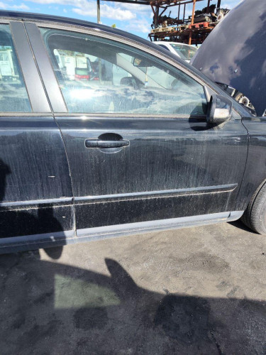 PUERTA DELANTERA DERECHA VOLVO V50 FAMILIAR 