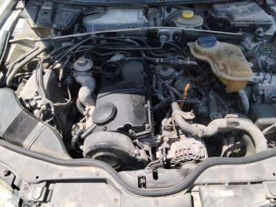 VOLKSWAGEN PASSAT BERLINA (3B2)