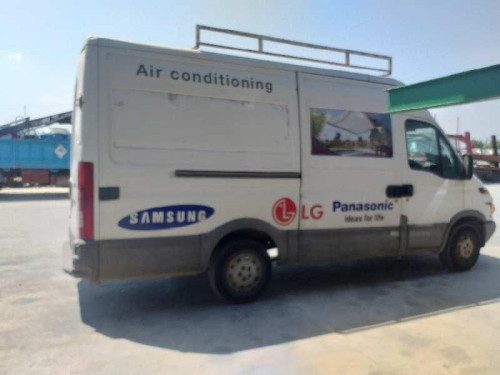  IVECO DAILY FURGÓN 