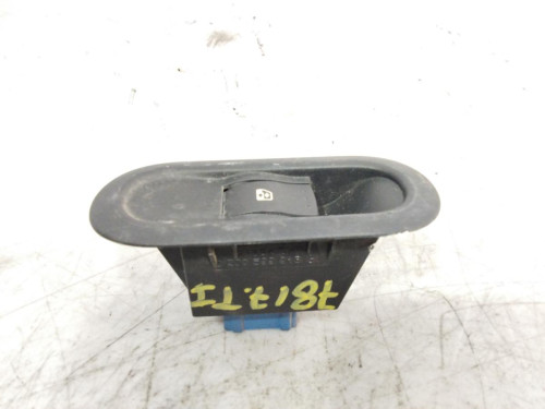 MANDO ELEVALUNAS DELANTERO IZQUIERDO Renault KANGOO II (F/KW0) 