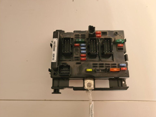  CAJA RELES / FUSIBLES CITROEN BERLINGO 