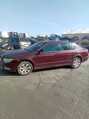  SKODA SUPERB (3T4) 