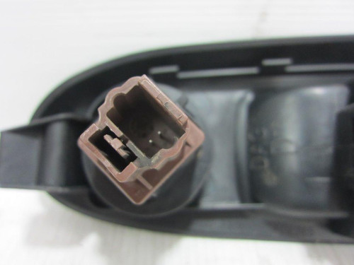  MANDO ELEVALUNAS DELANTERO DERECHO RENAULT CLIO II FASE I (B/CB0) 