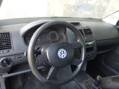 VOLKSWAGEN POLO IV (9N1)