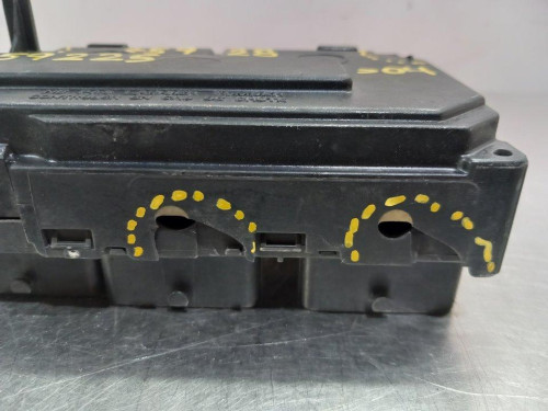 CAJA RELES / FUSIBLES Citroen C5 BERLINA 