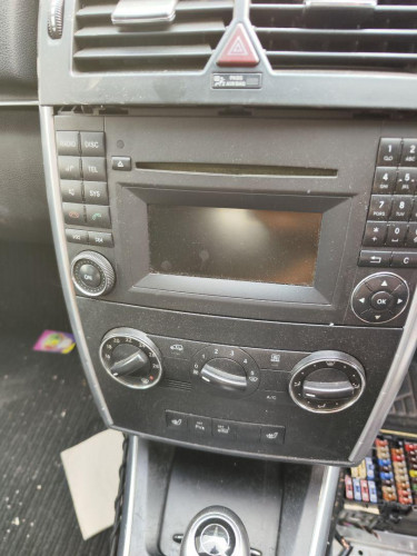 SISTEMA AUDIO / RADIO CD MERCEDES-BENZ CLASE B (BM 245) 
