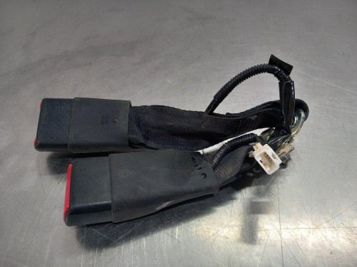  ENGANCHE CINTURON TRASERO IZQUIERDO Toyota YARIS (KSP1/NLP1/NSP1) 
