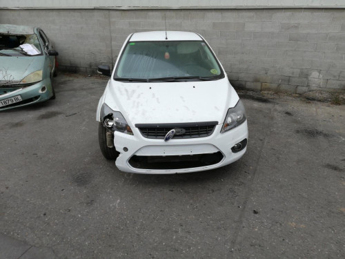 FORD FOCUS BERLINA (CB4) — vehículo donante para recambios 