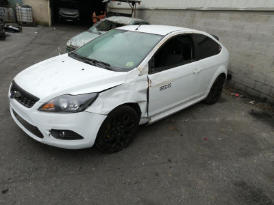 FORD FOCUS BERLINA (CB4)