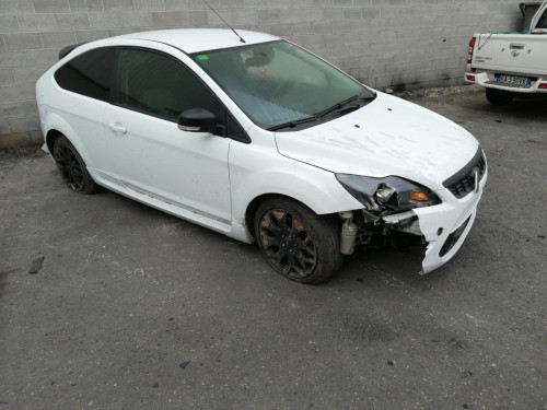 FORD FOCUS BERLINA (CB4) — vehículo donante para recambios 