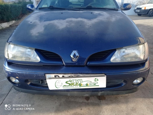REJILLA DELANTERA Renault Megane I Coupe (DA0)(1996->) Renault Megane I Coupe (DA0)(1996->) 
