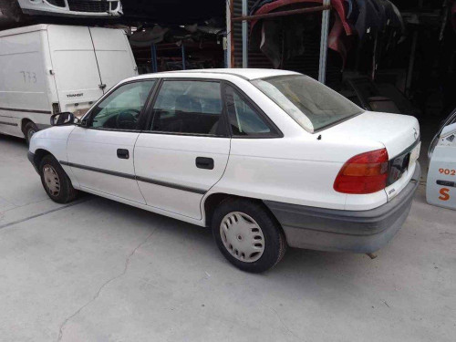 OPEL ASTRA F BERLINA — автомобиль-донор на запчасти 