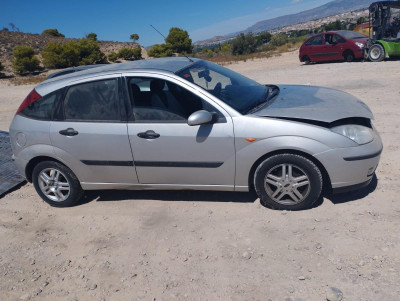 FORD FOCUS BERLINA (CAK)