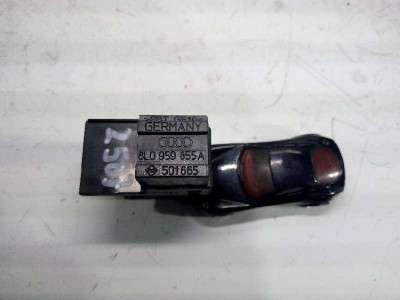MANDO ELEVALUNAS DELANTERO DERECHO, AUDI, A3 (8L)